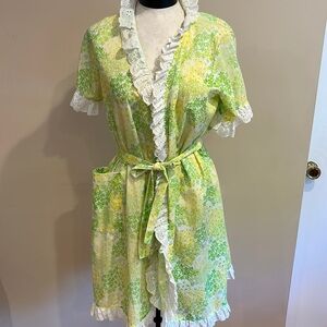 Vintage 1970’s The Lilly Lilly Pulitzer Green Floral Robe/Dress Sz Large